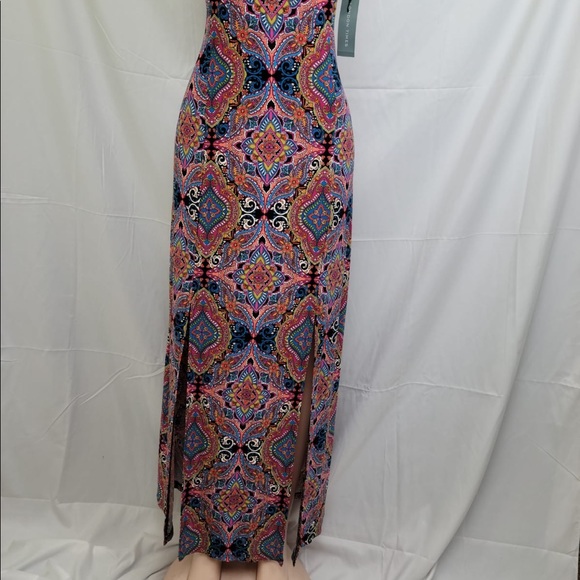 London Time Maxi Dress - Picture 2 of 7